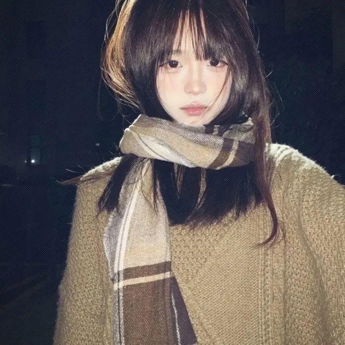 追梦的黎族女娃娃
